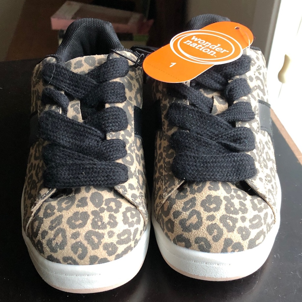 Wonder Nation animal print chunky skate shoes size 1 Kids
